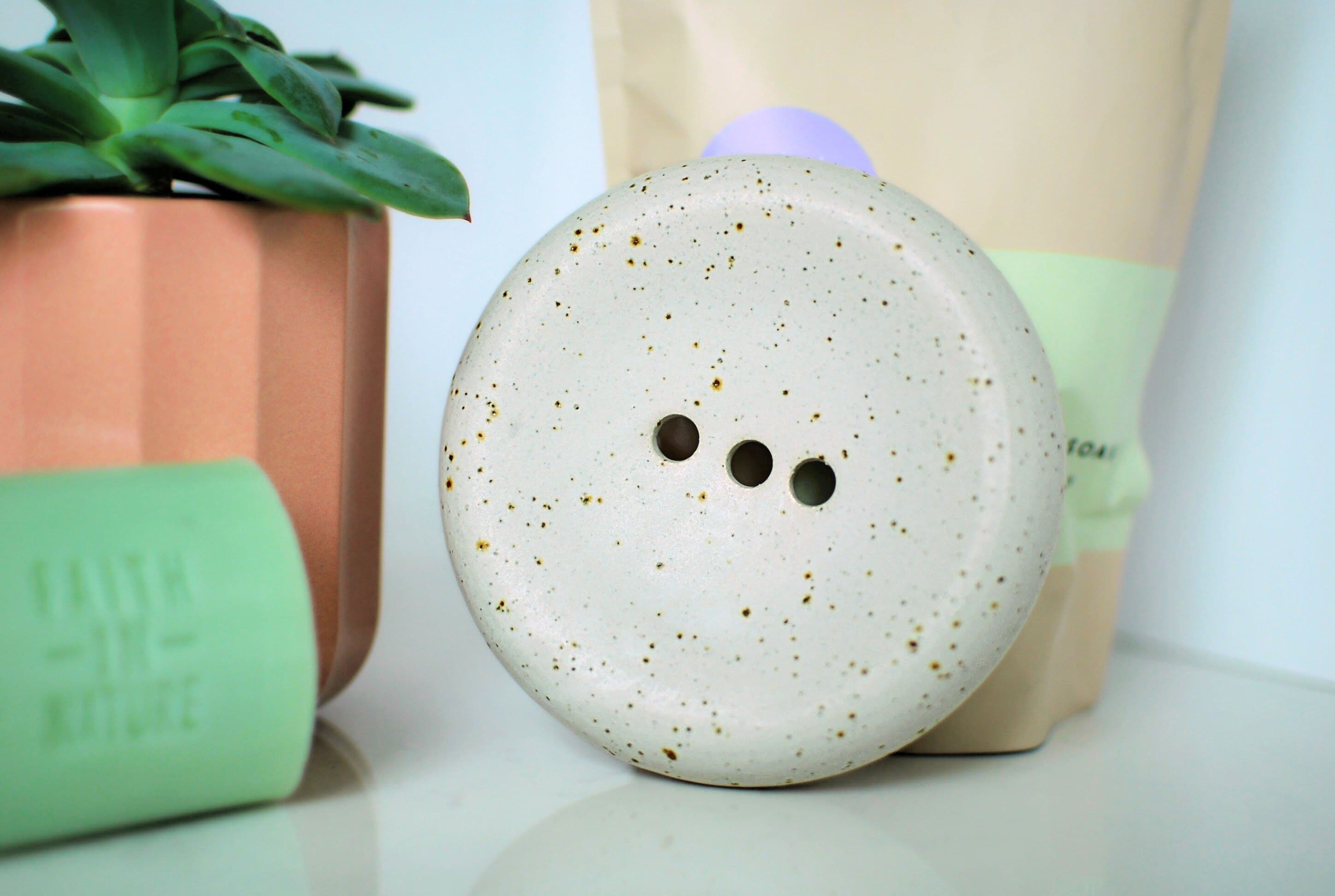 Sable soap dish