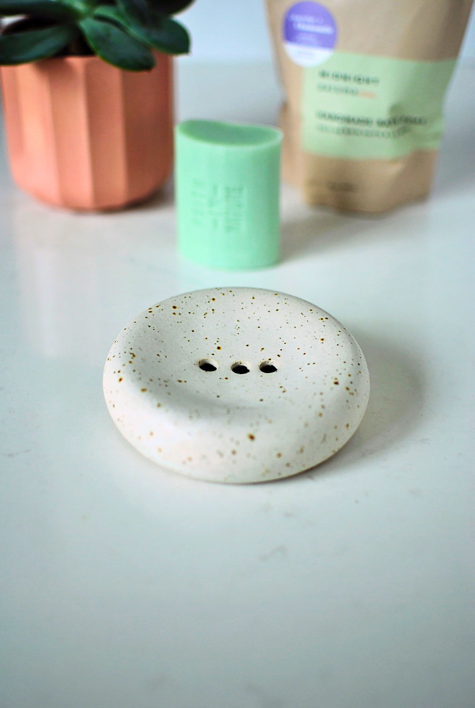 Sable soap dish